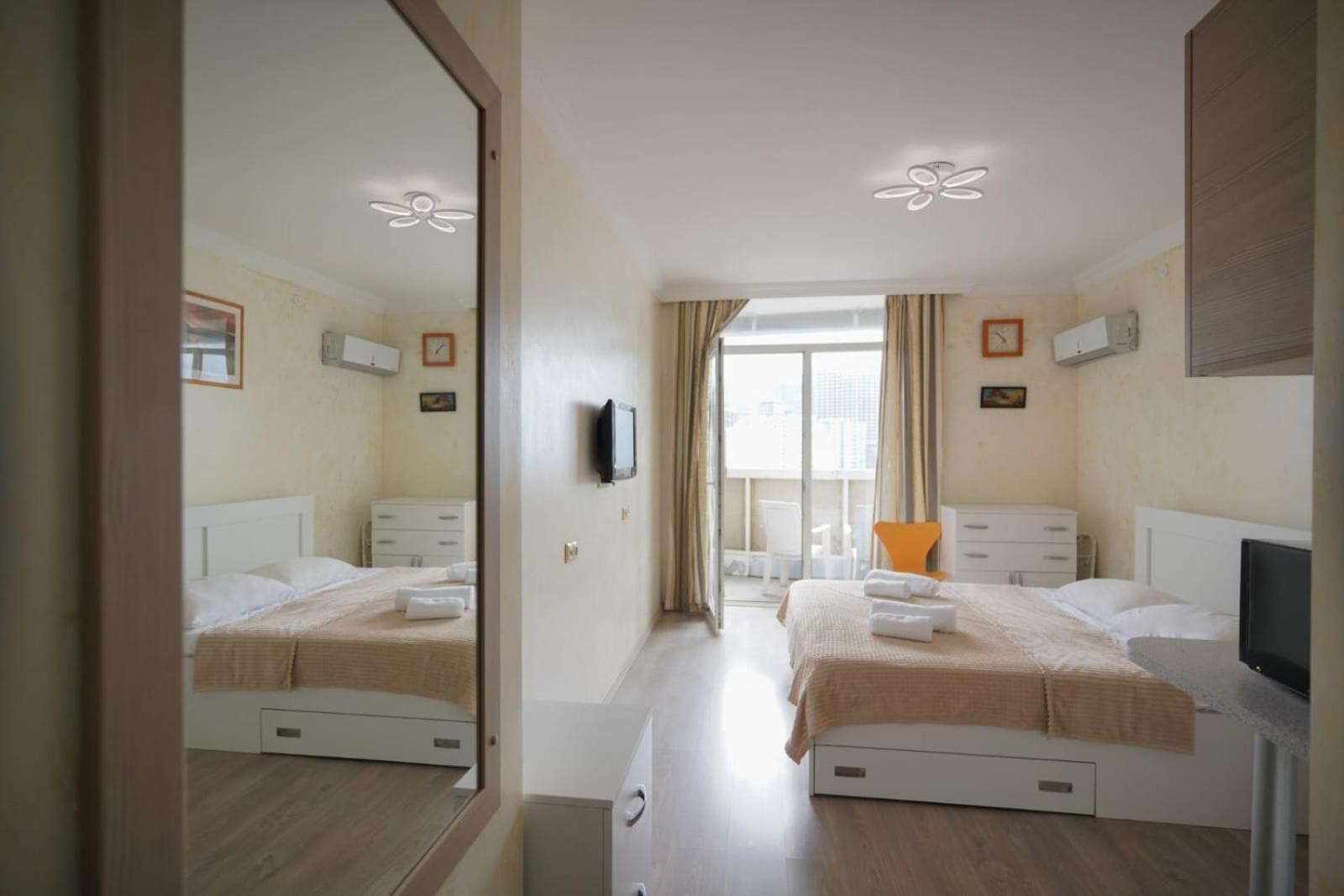 Apartment Orbi Dado Batoemi Buitenkant foto