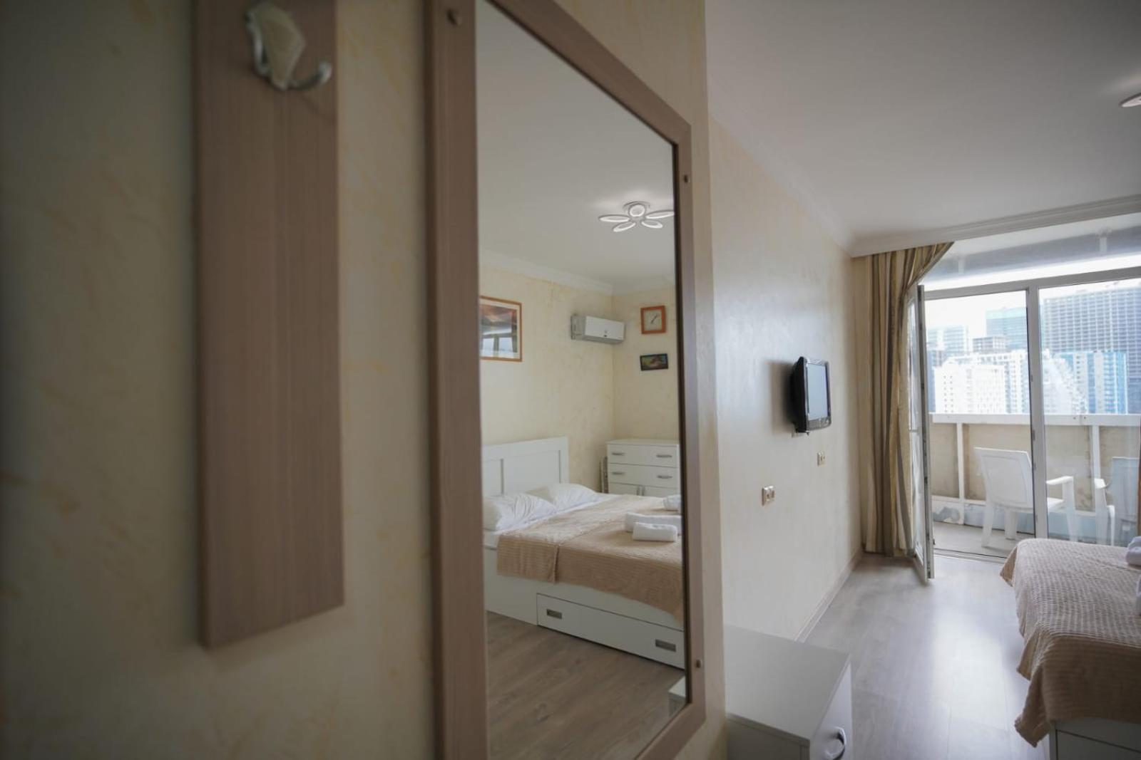 Apartment Orbi Dado Batoemi Buitenkant foto