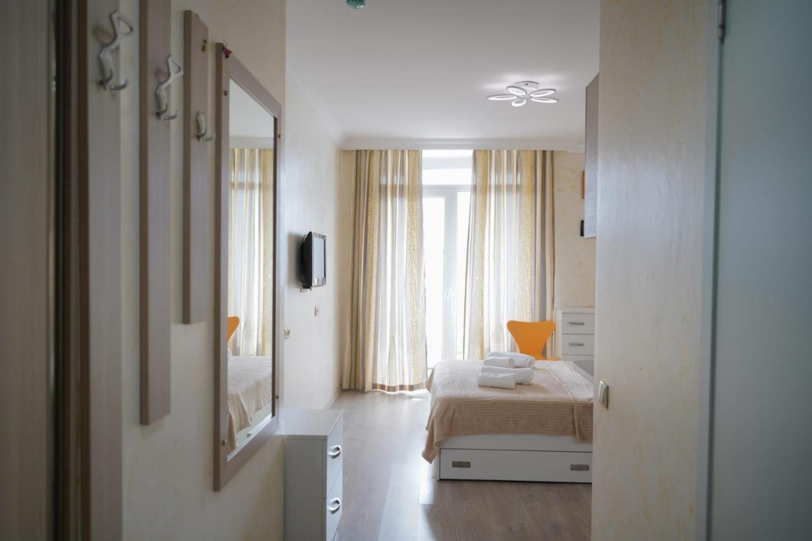 Apartment Orbi Dado Batoemi Buitenkant foto