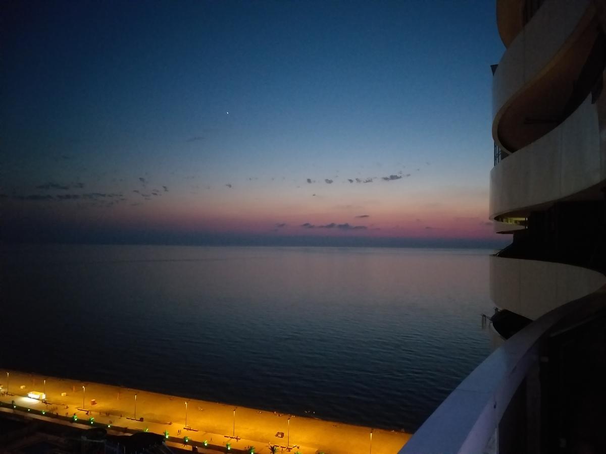 Apartment Orbi Dado Batoemi Buitenkant foto
