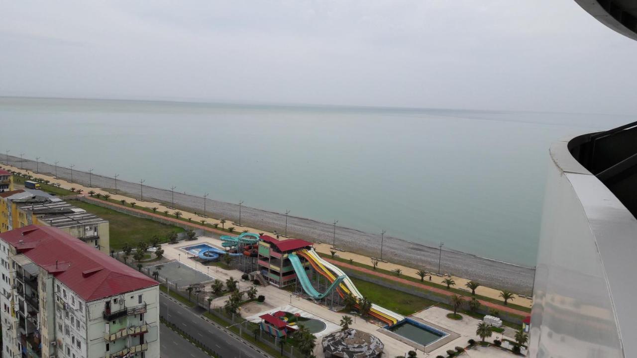 Apartment Orbi Dado Batoemi Buitenkant foto